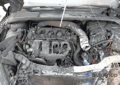 2016 Ford Focus из США, поврежденный, VIN 1FADP3L92GL242294